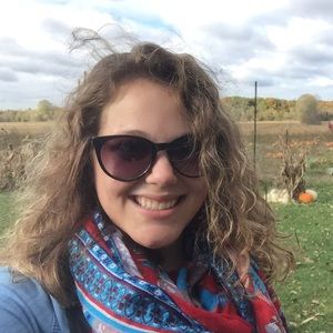 Meet your Posher, Abby